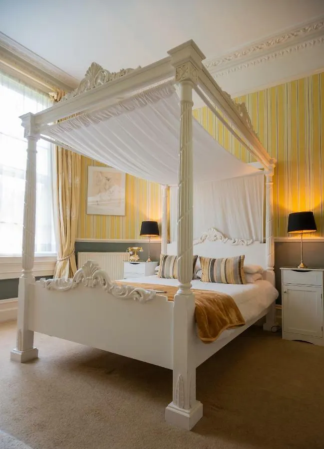 Oldfields House Bed & Breakfast Bath